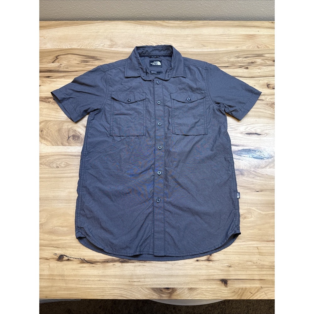 The North Face Men's Button Up Shirt Size Small Gray Short Sleeve Outdoor